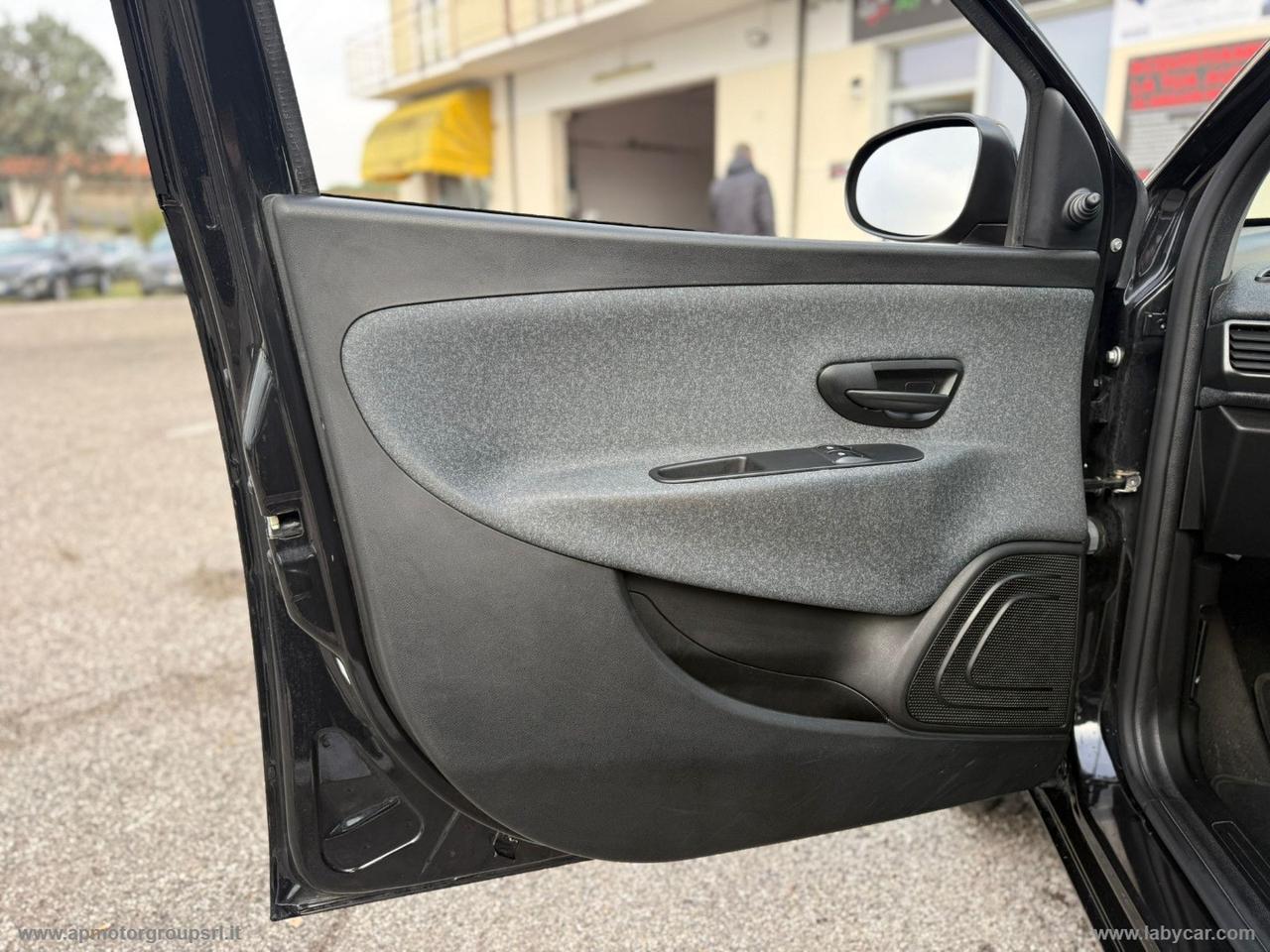 LANCIA Ypsilon 1.0 FireFly 5p.S&S Hyb. ECOCHIC HYBRID