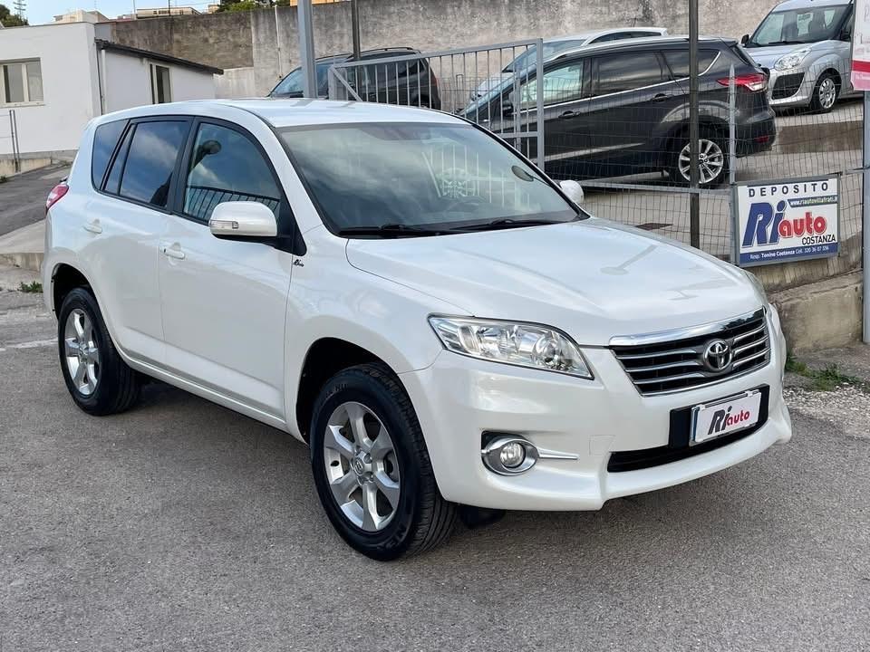 TOYOTA RAV4. 2.2 d4d 150 cv