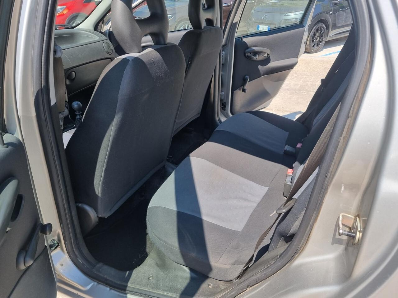 Fiat Punto 1.2i cat 5 porte ELX