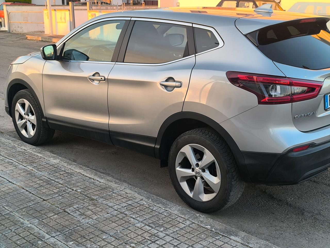 NISSAN QASHQAI 1.5 DIESEL 110cv NAV/RETROCAMERA