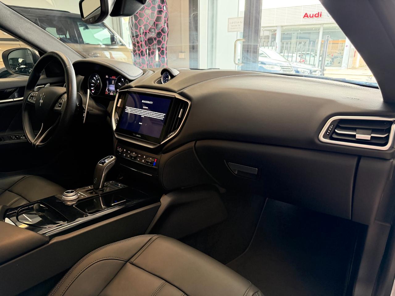 Maserati Ghibli L4 330 CV MHEV Gransport