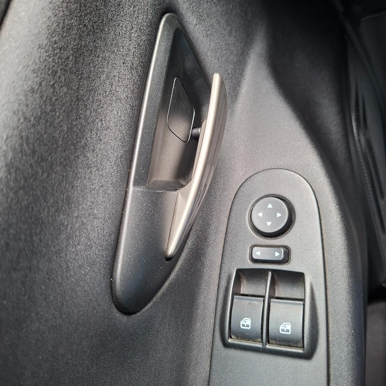 Lancia Ypsilon 1.0 Bz 70 Cv Hybrid Gold