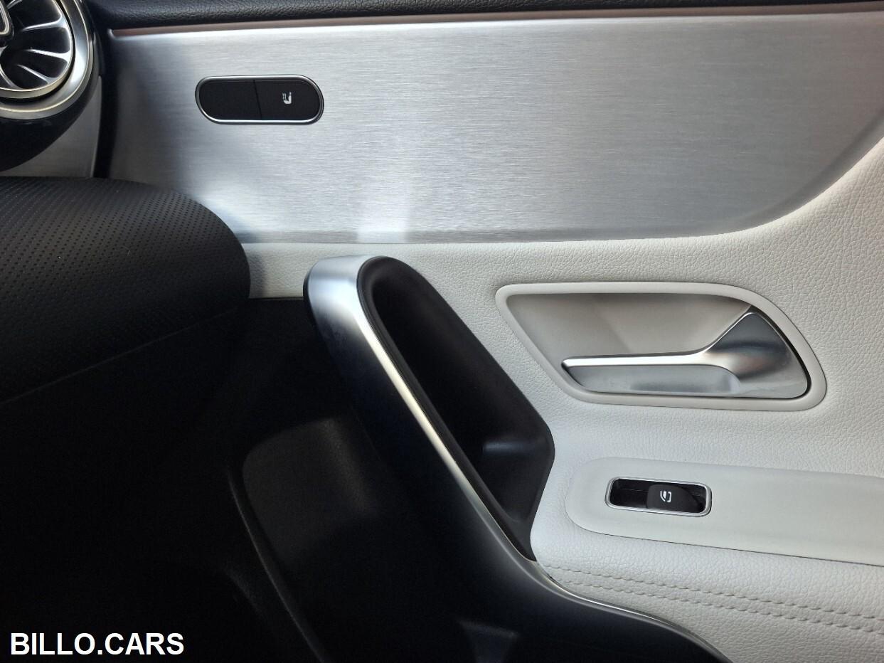 Mercedes-Benz A 250 Premium Night edition Auto