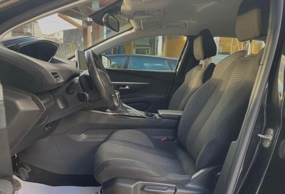 PEUGEOT 3008 1.5 HDI ALLURE - 2022