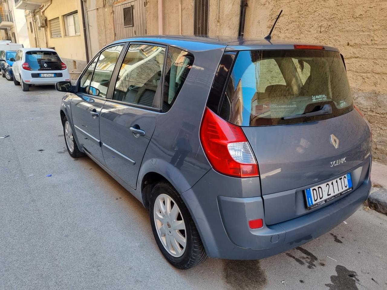 Renault Scenic Scénic 1.5 dCi/105CV Dynamique