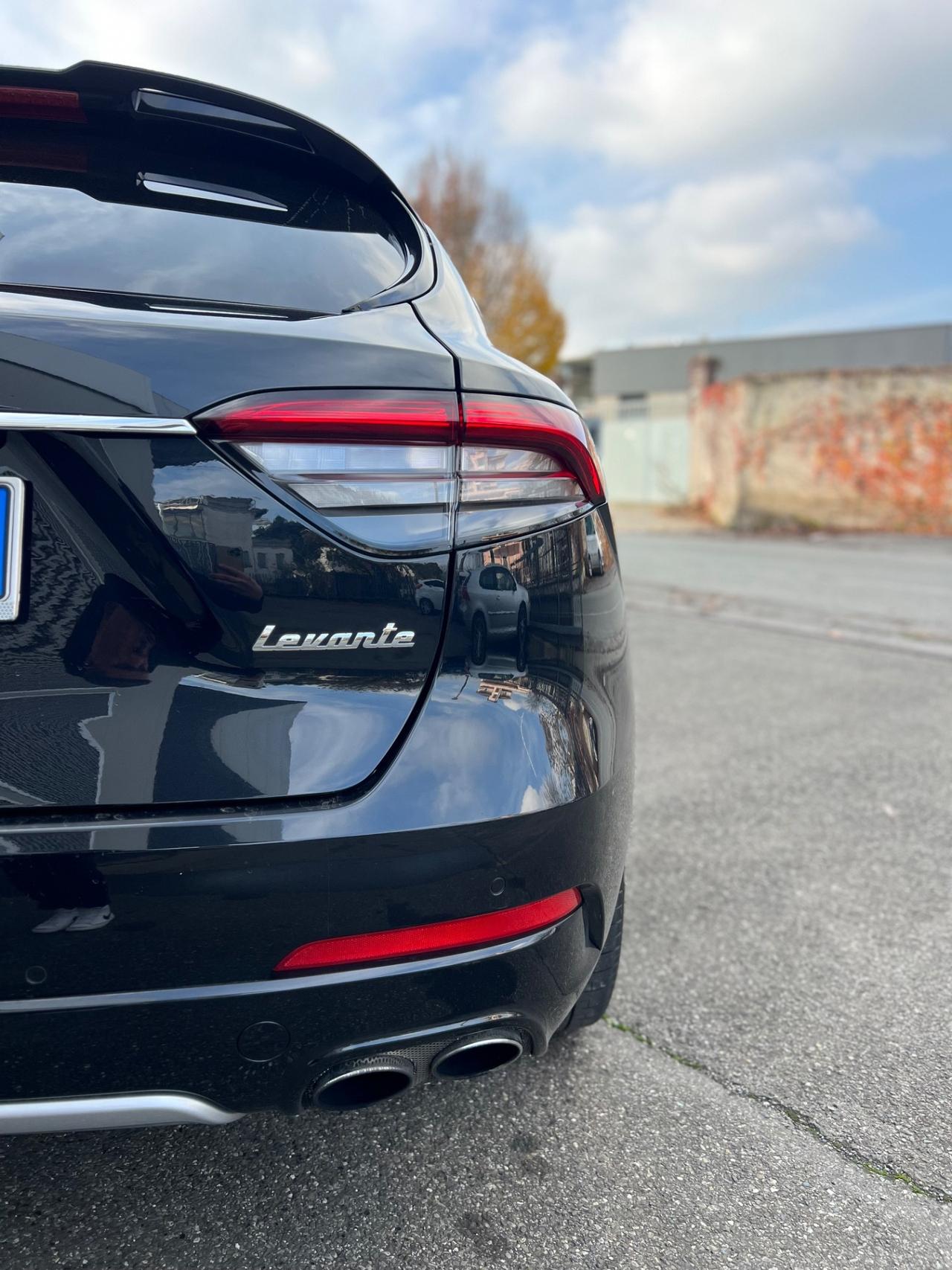 Maserati Levante V6 430 CV S AWD