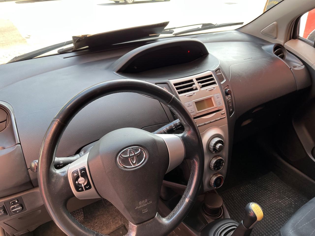 Toyota Yaris 1.4 TURBO DIESEL