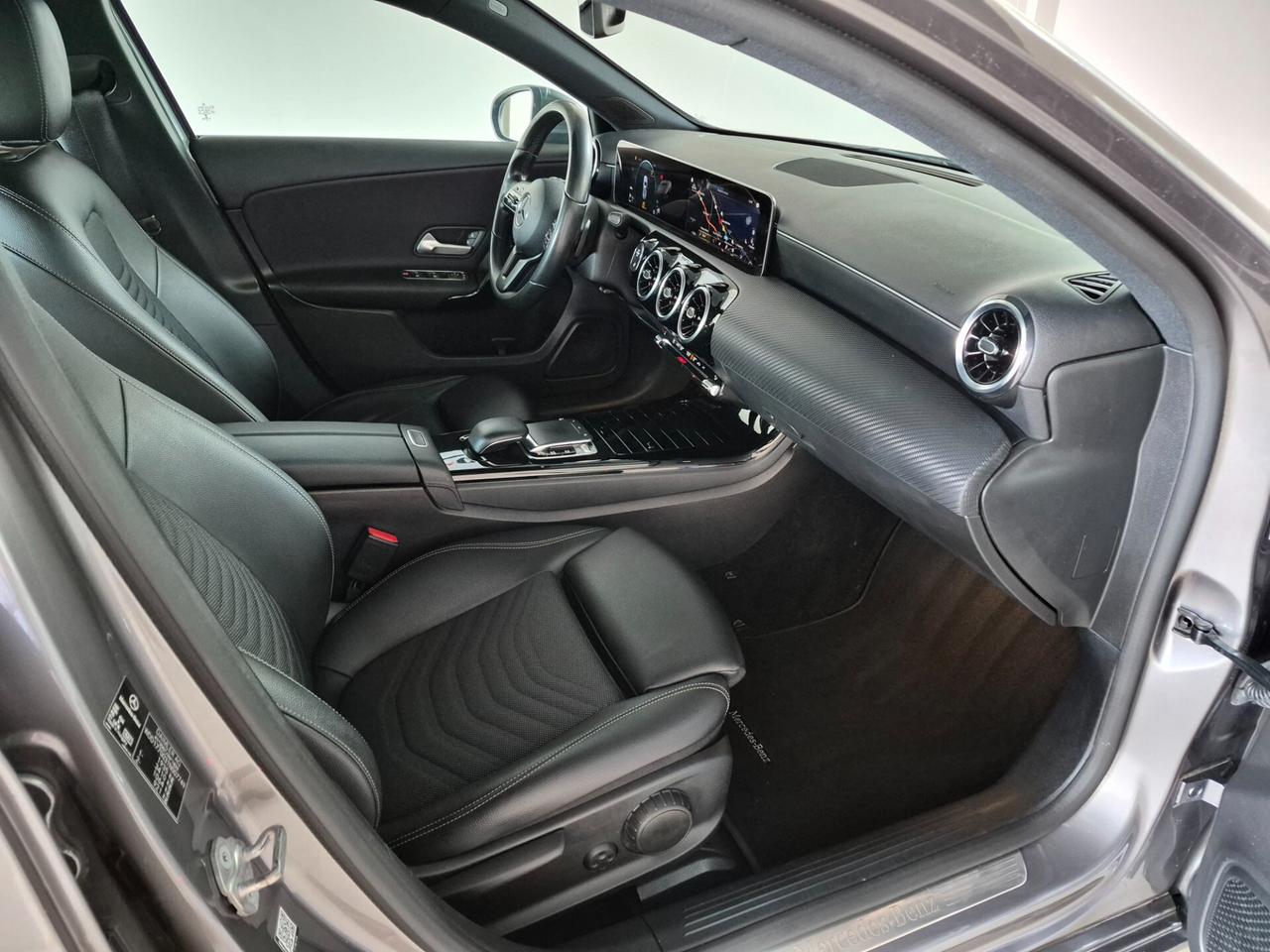 Mercedes-Benz A 180 CDI 7G-TRONIC PELLE NAVI APPLE CARPLAY / ANDROID AUTO RETROCAMERA CRUISE CONTROL