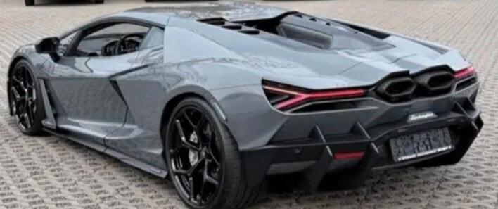 Lamborghini Revuelto con propulsore ibrido V12 da 6.498 cc (ibrido plug-in, HPEV)