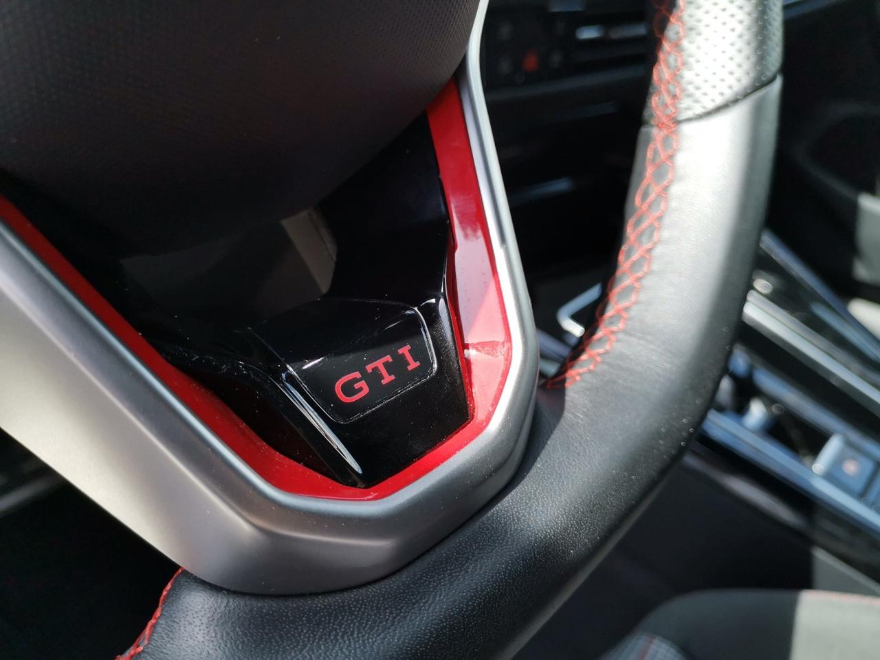VOLKSWAGEN Golf VIII 2024 - Golf 2.0 tsi GTI 265cv dsg