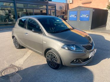 Lancia Ypsilon 1.0 FireFly 5 porte S&S Hybrid Gold Plus