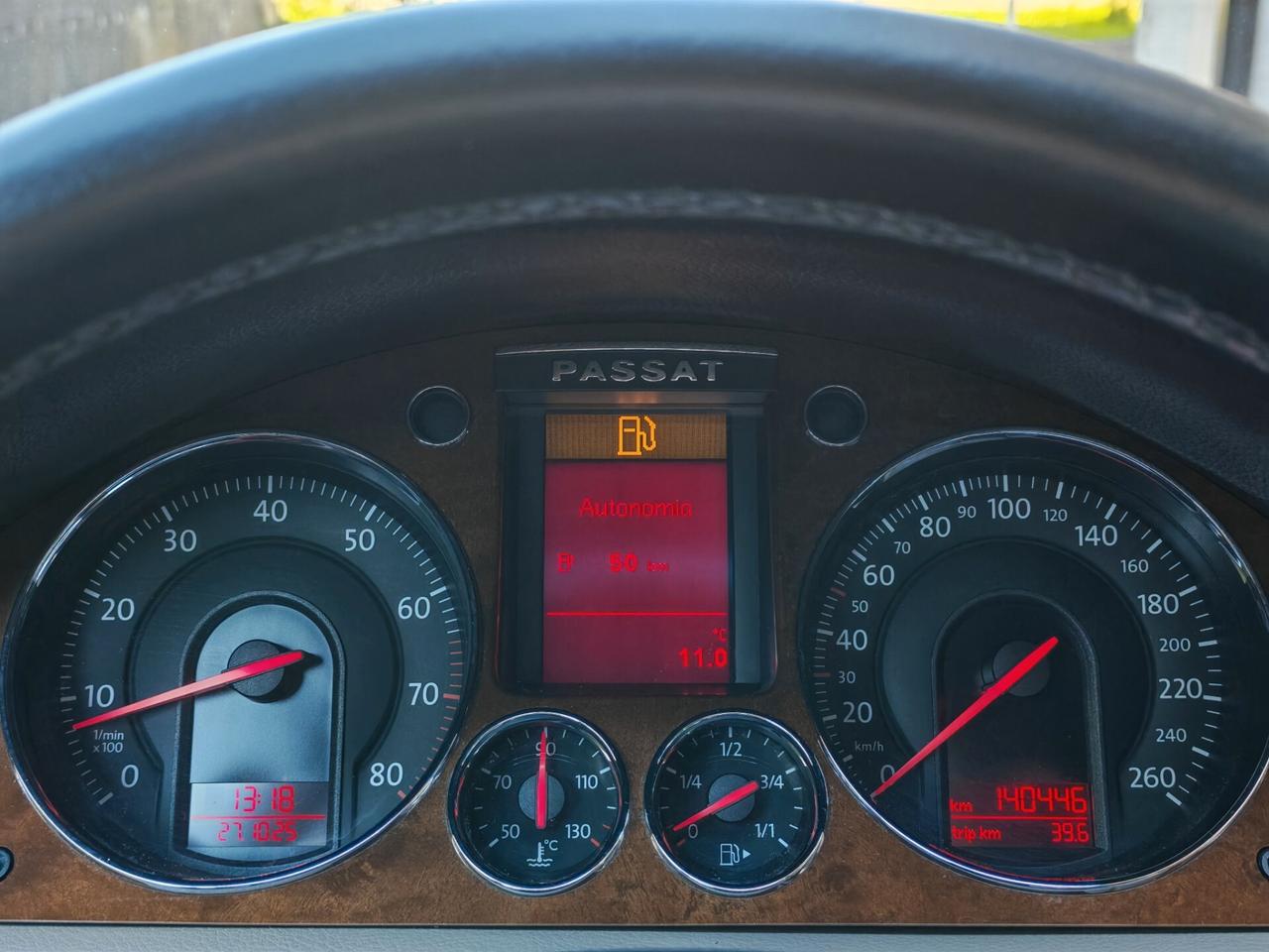 Volkswagen Passat 2.0 BENZINA 150cv / SERVICE / Unipro