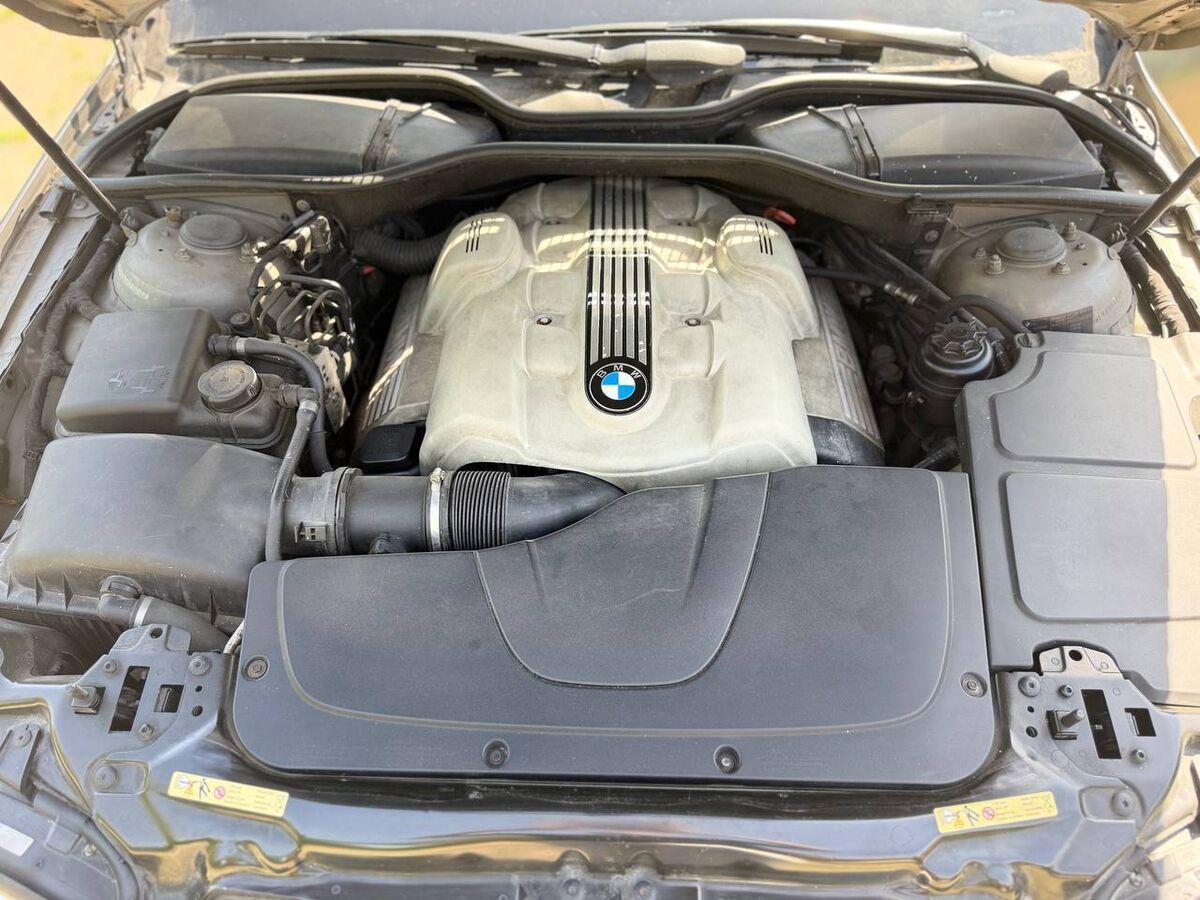 BMW Serie 7 E 65-66 745i