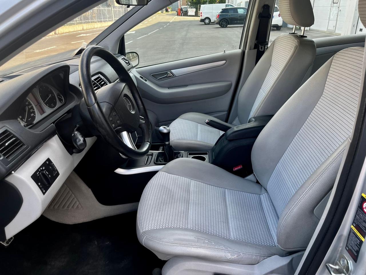 Mercedes B200 benzina 2005 144.000km