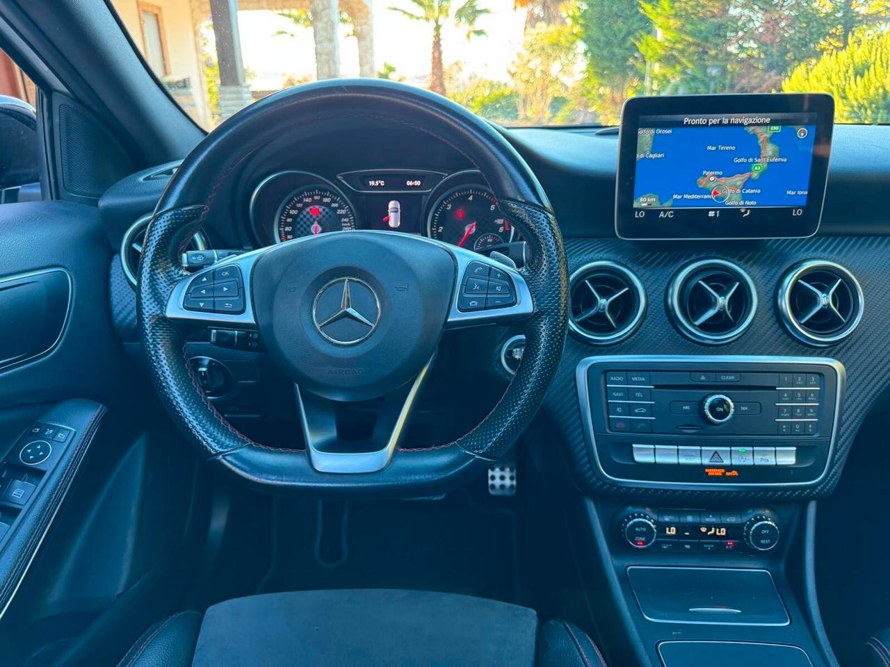 Mercedes-benz A 200 d Automatic Premium AMG TETTO PANORAMICO 2018