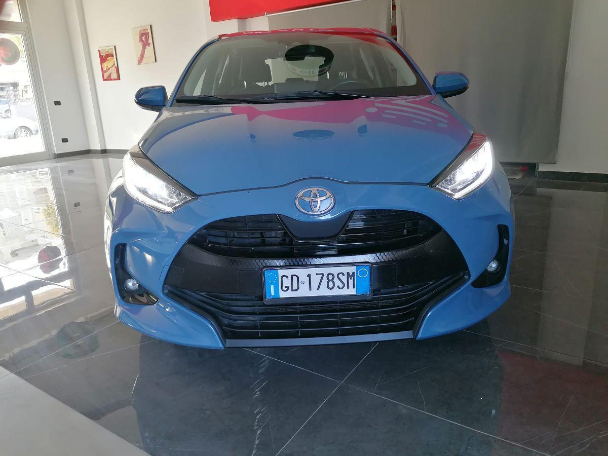 TOYOTA - Yaris - 1.0 5p. Trend "Platinum Edition"