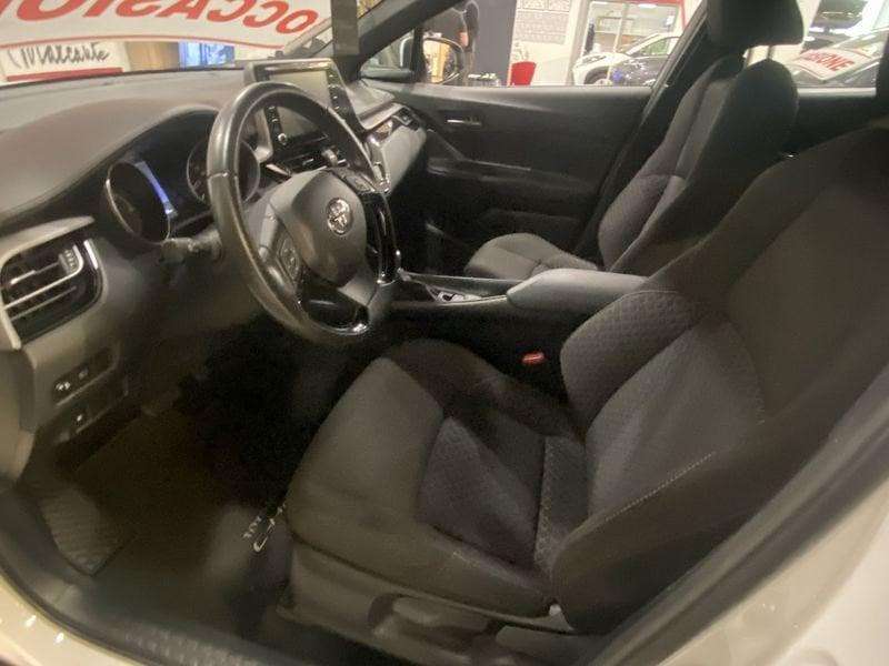 Toyota C-HR C-HR 1.8h Active e-cvt