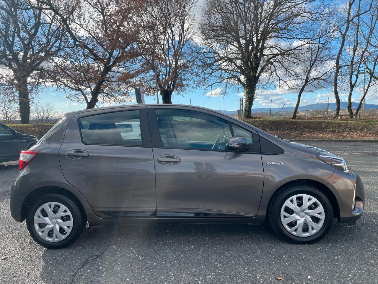 Toyota Yaris 1.5 Hybrid 5 porte Active * OK NEOPATENTATI*