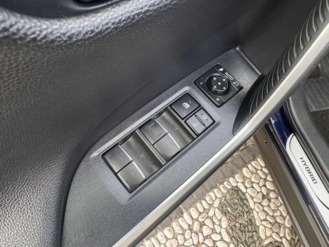 TOYOTA RAV 4 MY23 RAV4 2.5 HV (218CV) E-CVT 2WD Business