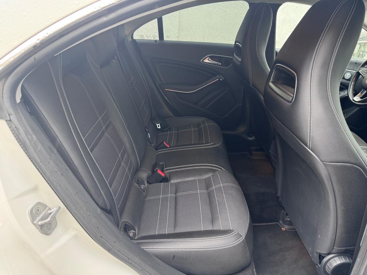 Mercedes-benz CLA 200d Automatico 2016