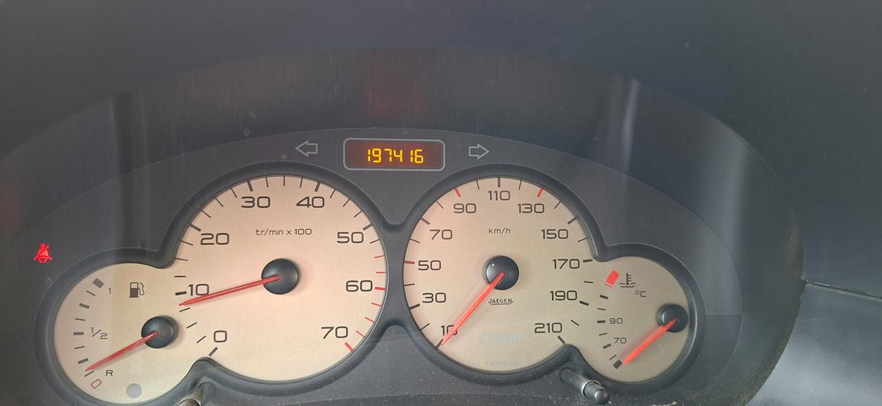 Peugeot Ranch 1.6 HDi 5p. Lee