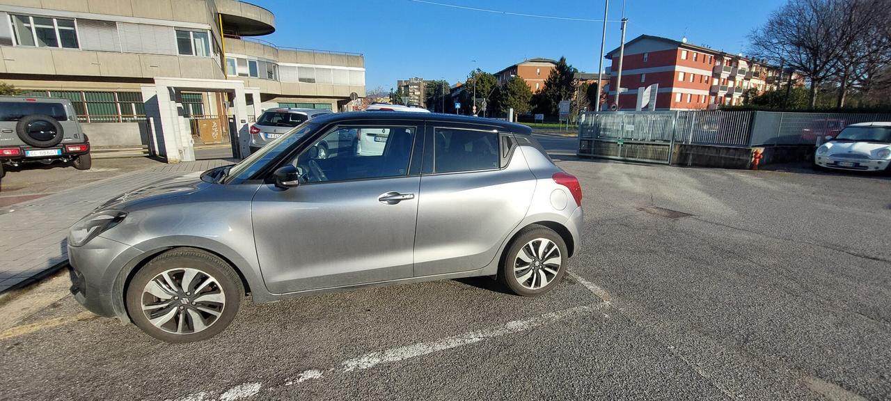 Suzuki Swift 1.2 Hybrid Top