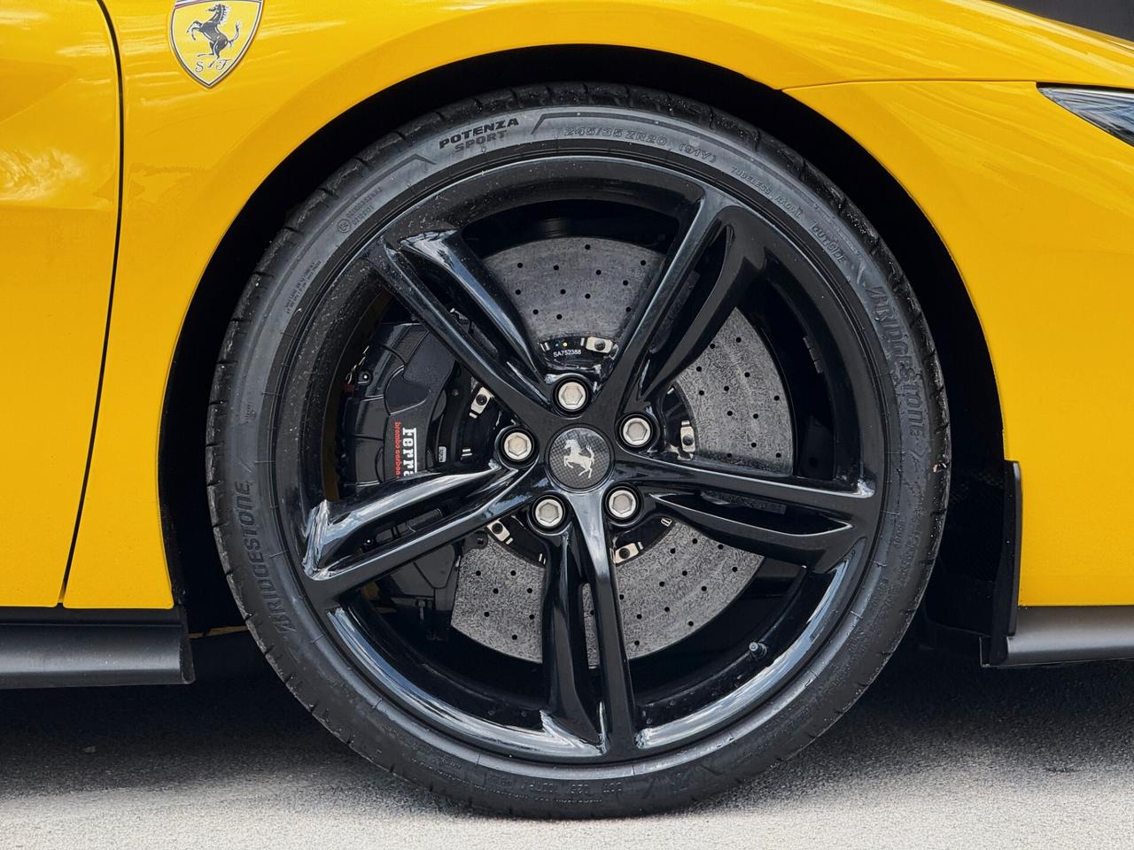 Ferrari 296 GTB 3.0 V6 Hybrid 830CV LIFT CARBONIO