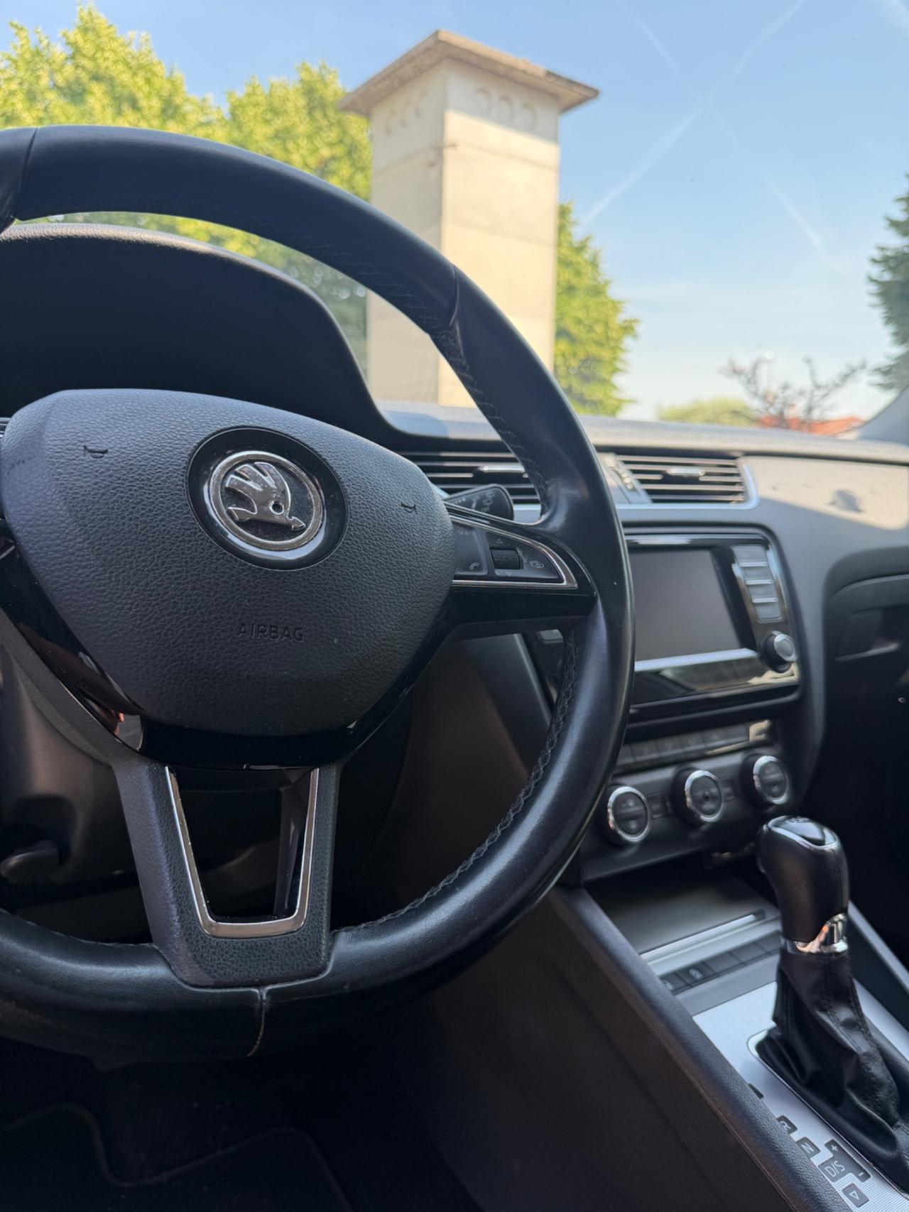 Skoda Octavia 1.6 TDI CR 105 CV DSG Elegance