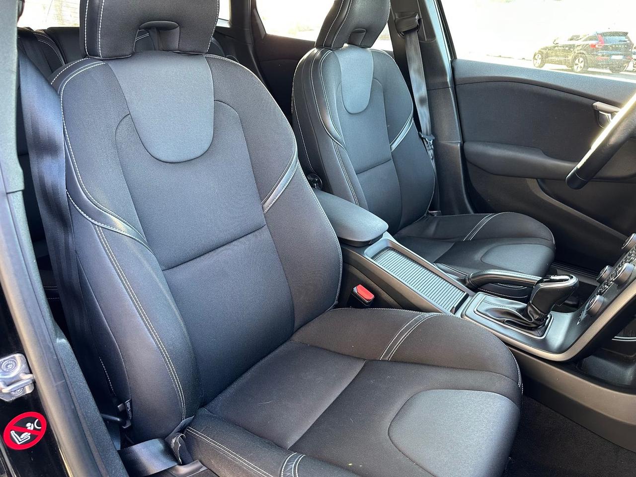 Volvo V40 D2 Momentum Geartronic #10585