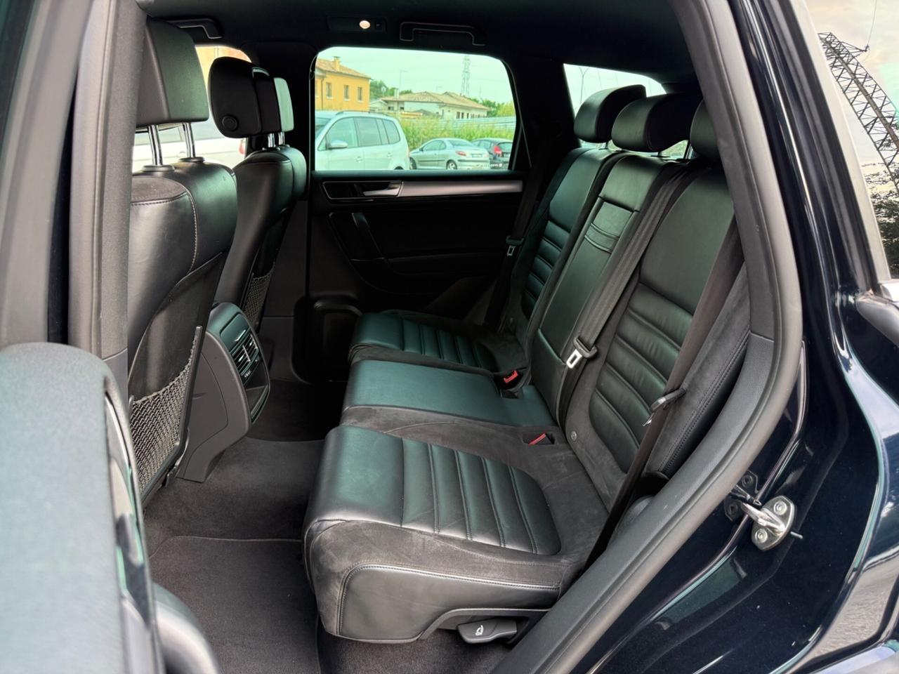 Volkswagen Touareg 3.0 TDI 262 CV R-Line