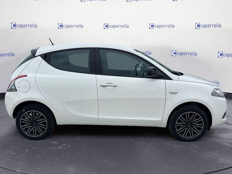 Lancia Ypsilon 1.0 FireFly 5 porte S&S Hybrid Oro