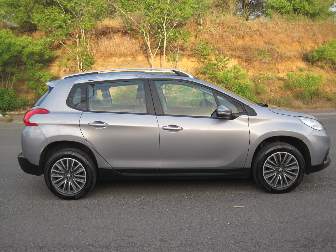 Peugeot 2008 BlueHDi 100 Active