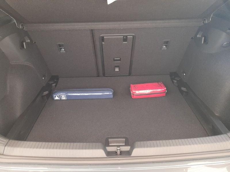 Volkswagen Golf 1.5 eTSI ACT R-Line Plus DSG