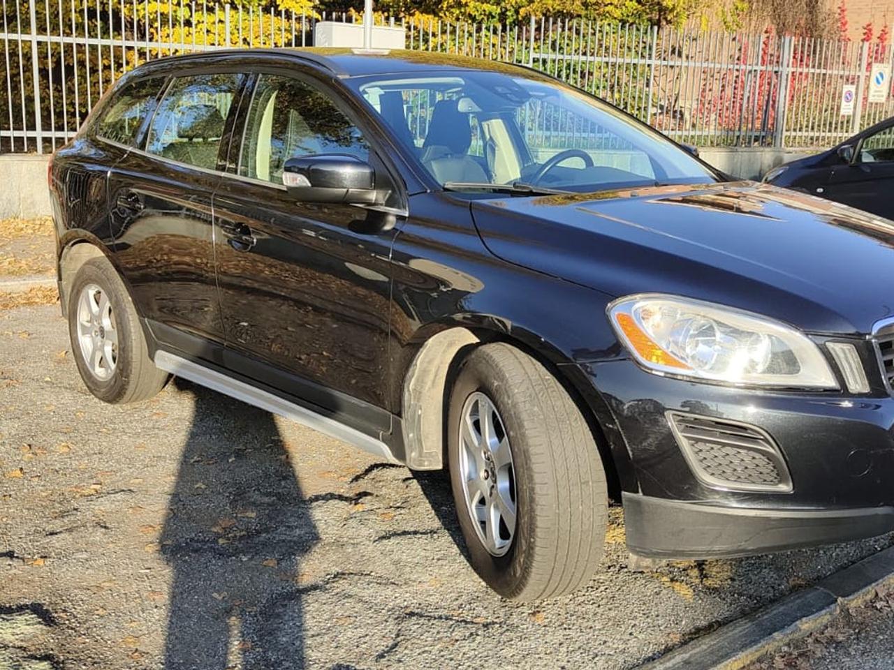 Volvo XC 60 2.4 D3 Kinetic #7699