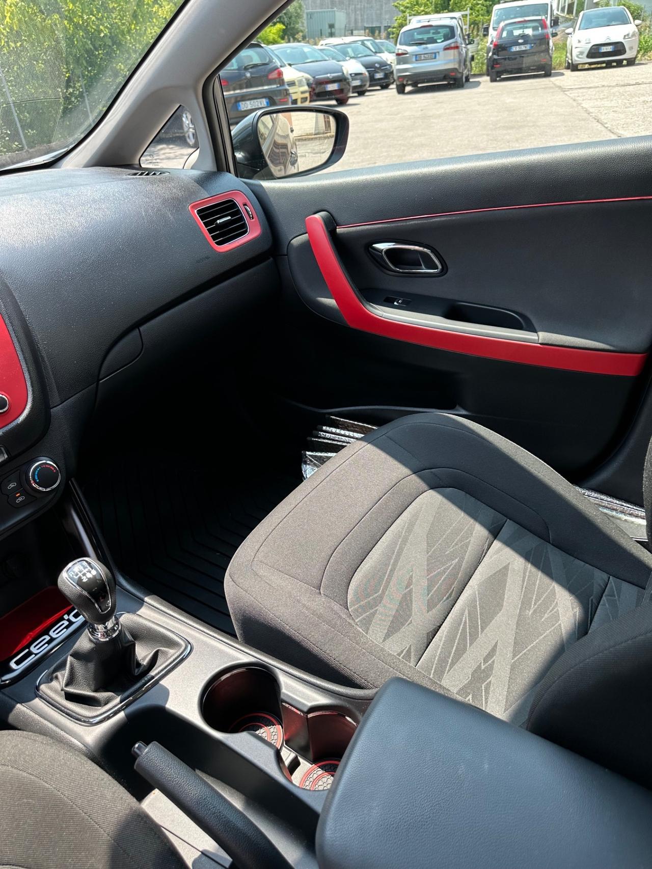 Kia Ceed cee'd 1.6 CRDi 110 CV 5 porte GT Line