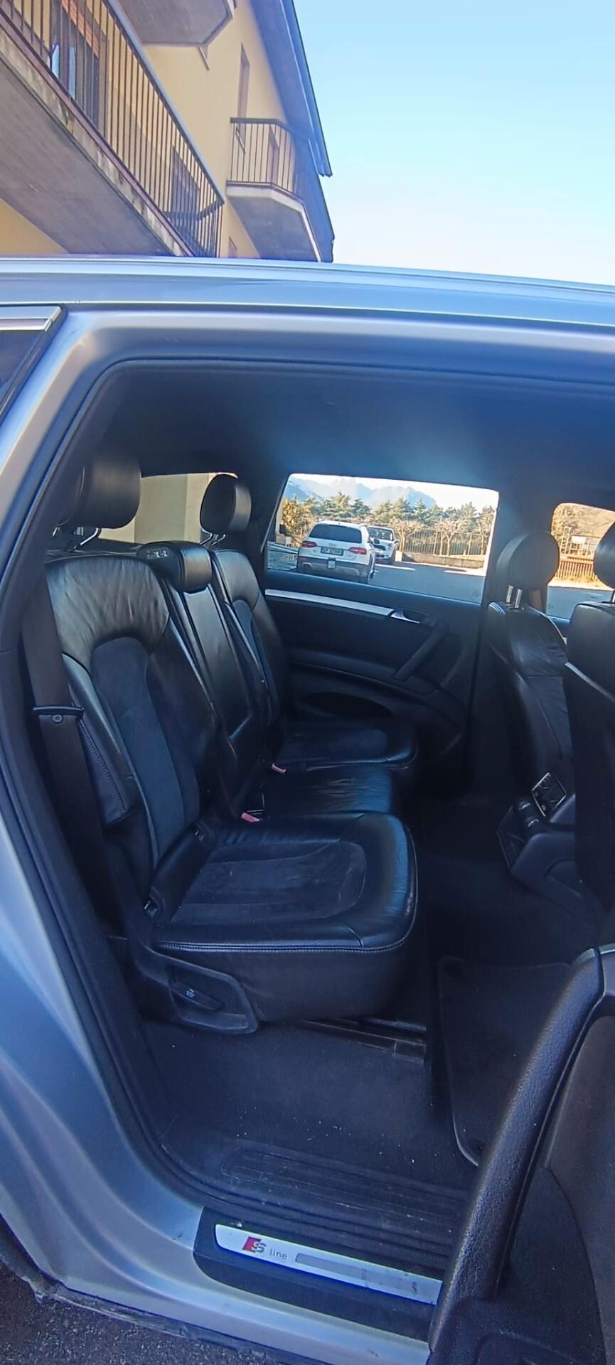 Audi Q7 3.0 V6 TDI 233CV quattro tiptronic S-LINE 7 POSTI