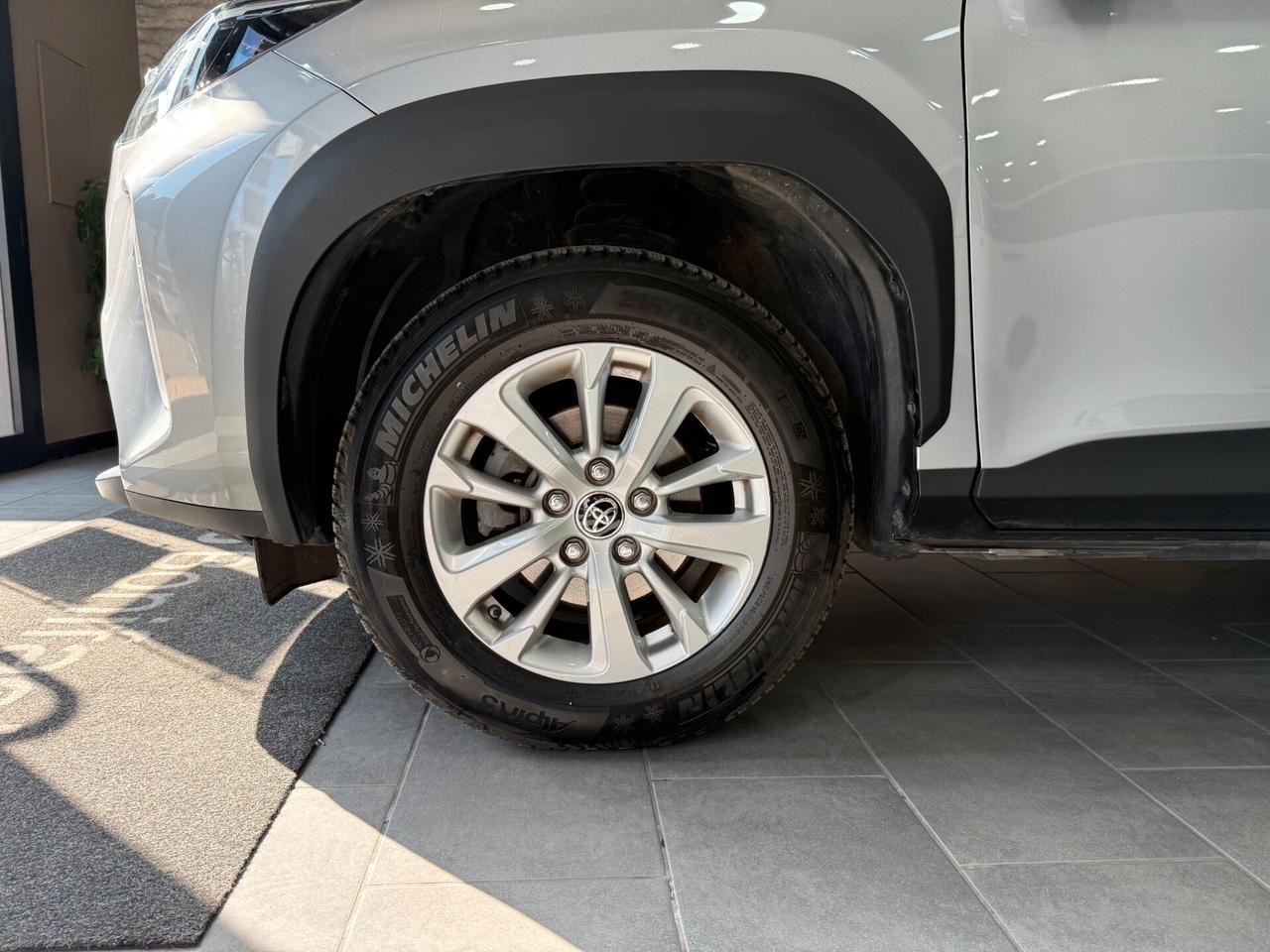 Toyota Yaris Cross 1.5 Hybrid 5p. E-CVT Business