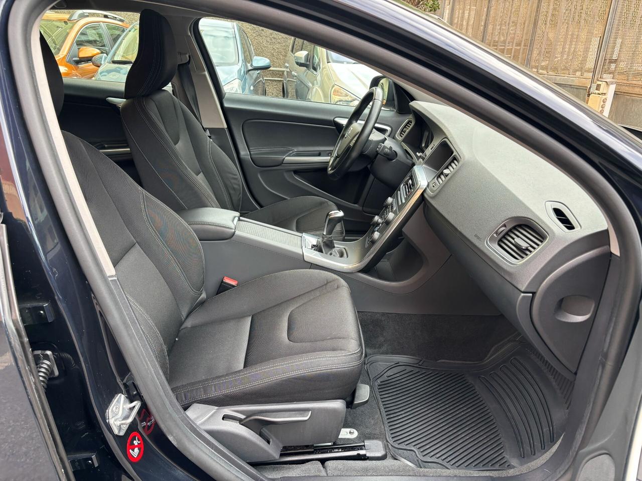Volvo V60 D2 Business UNIPROPRIETARIO