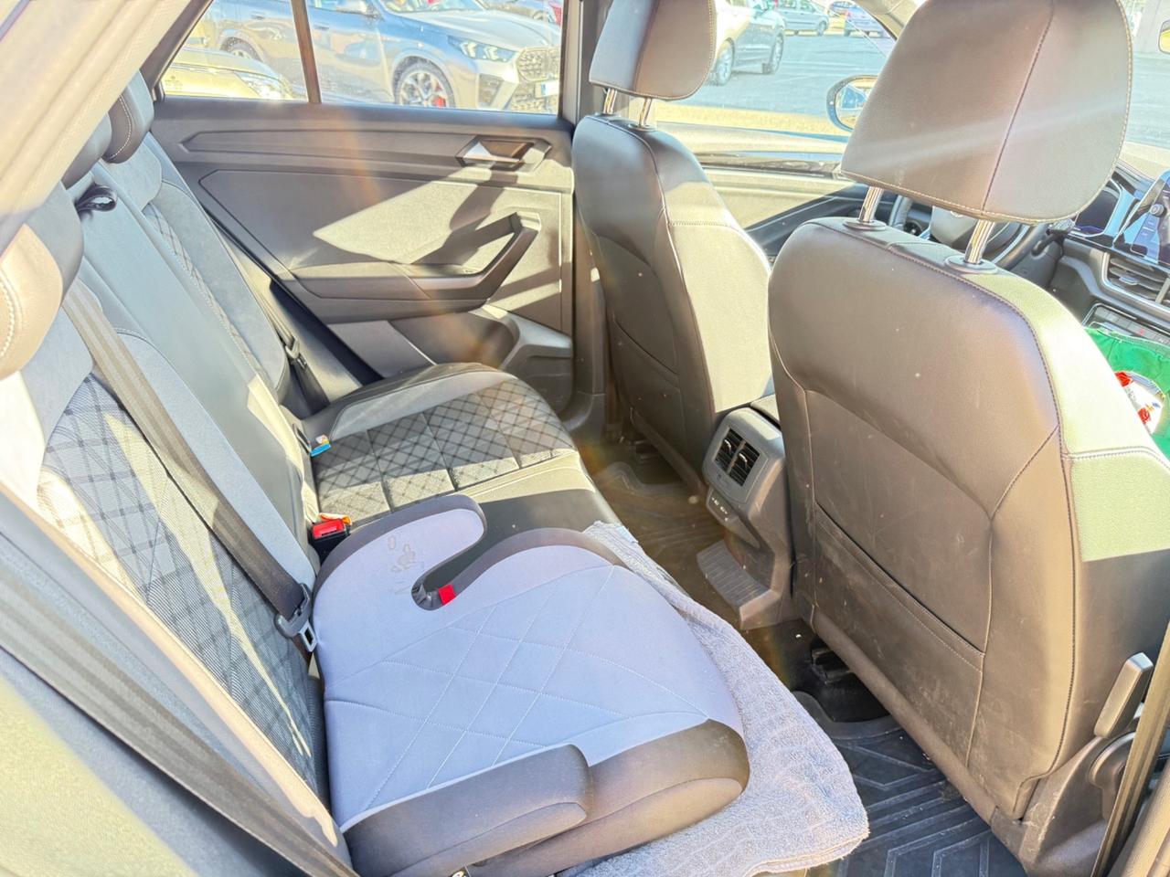 Volkswagen T-Roc 2.0 TDI SCR 150 CV DSG R-Line