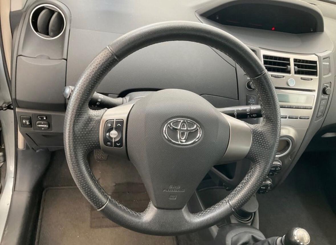 Toyota Yaris 1.0 5 porte RATE / FINANZIAMENTI/Bonus