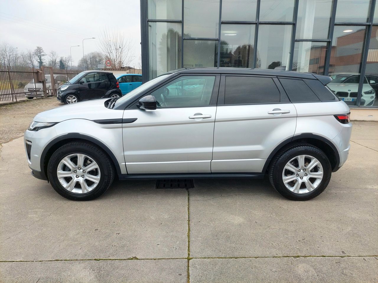 Land Rover Range Rover Evoque 2019 photo 4