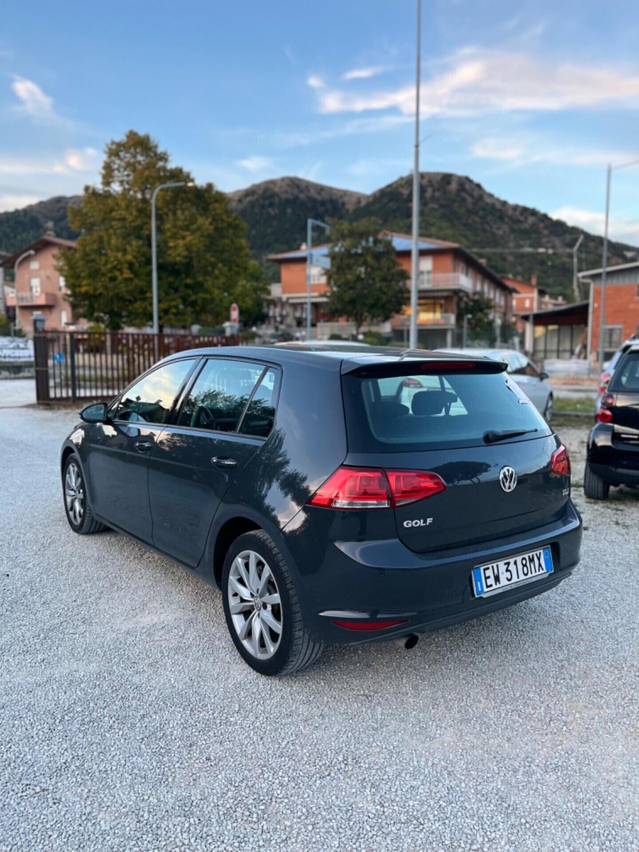 Volkswagen Golf 7 1.6 TDI DSG PERFETTA NEOPATENTATI