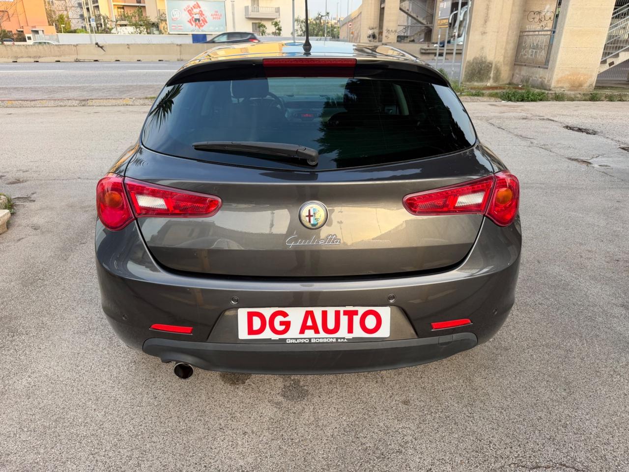 Alfa Romeo Giulietta 1.6 JTDm-2 105 CV 2012