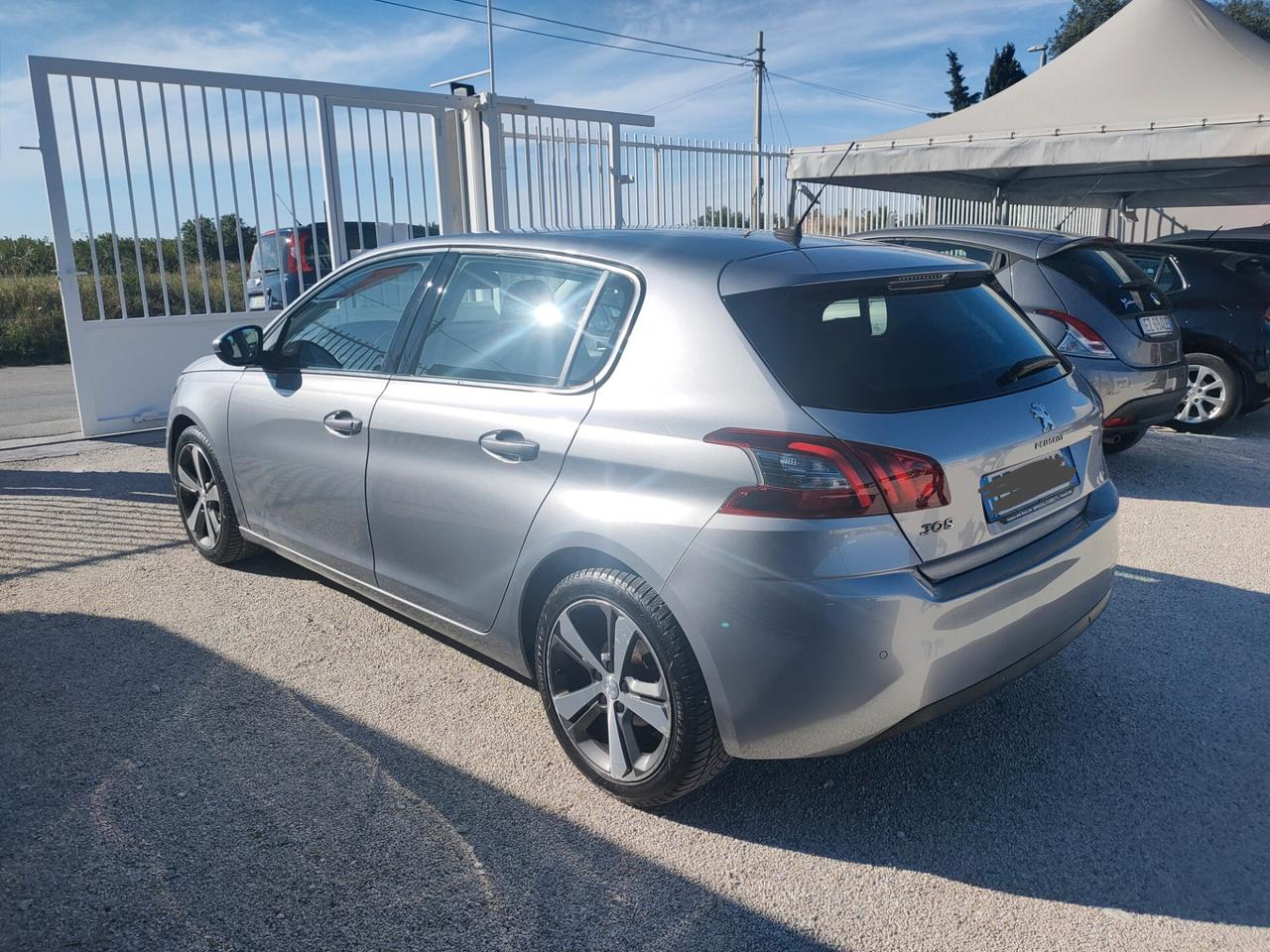 Peugeot 308 BlueHDi 100 S&S Business