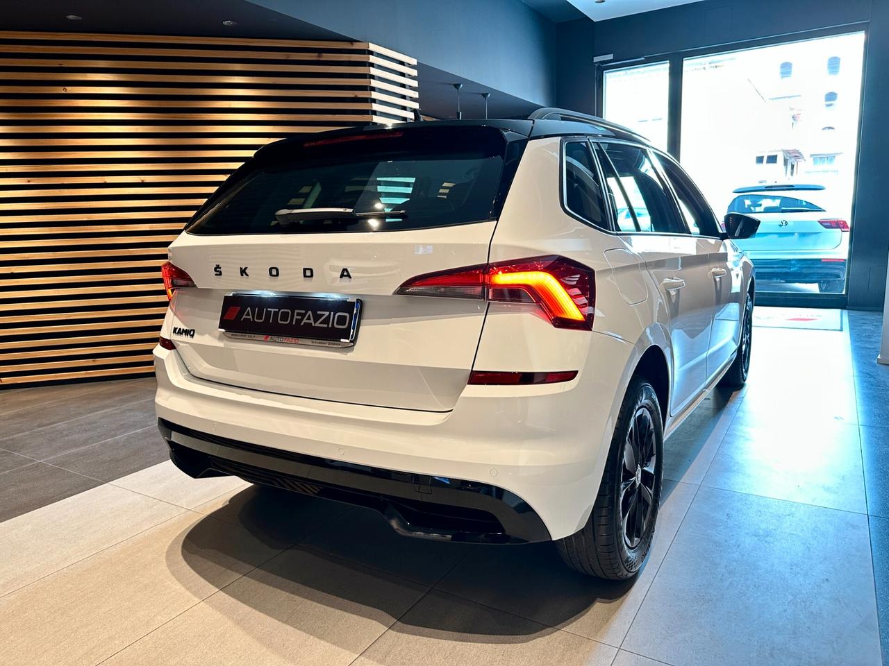 Skoda Kamiq 1.0 TSI Ambition Black Dots