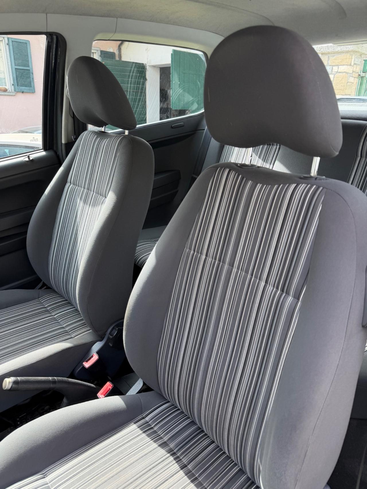 Volkswagen FOX 1.2 TRENDLINE KMCERT NEOPAT UNICOPR