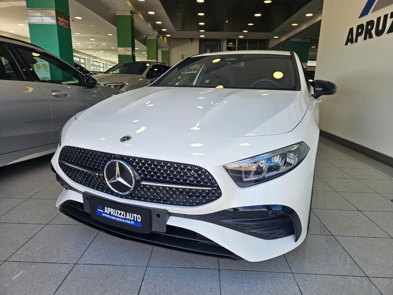 MERCEDES-BENZ A 200 d Automatic Premium Plus AMG Line