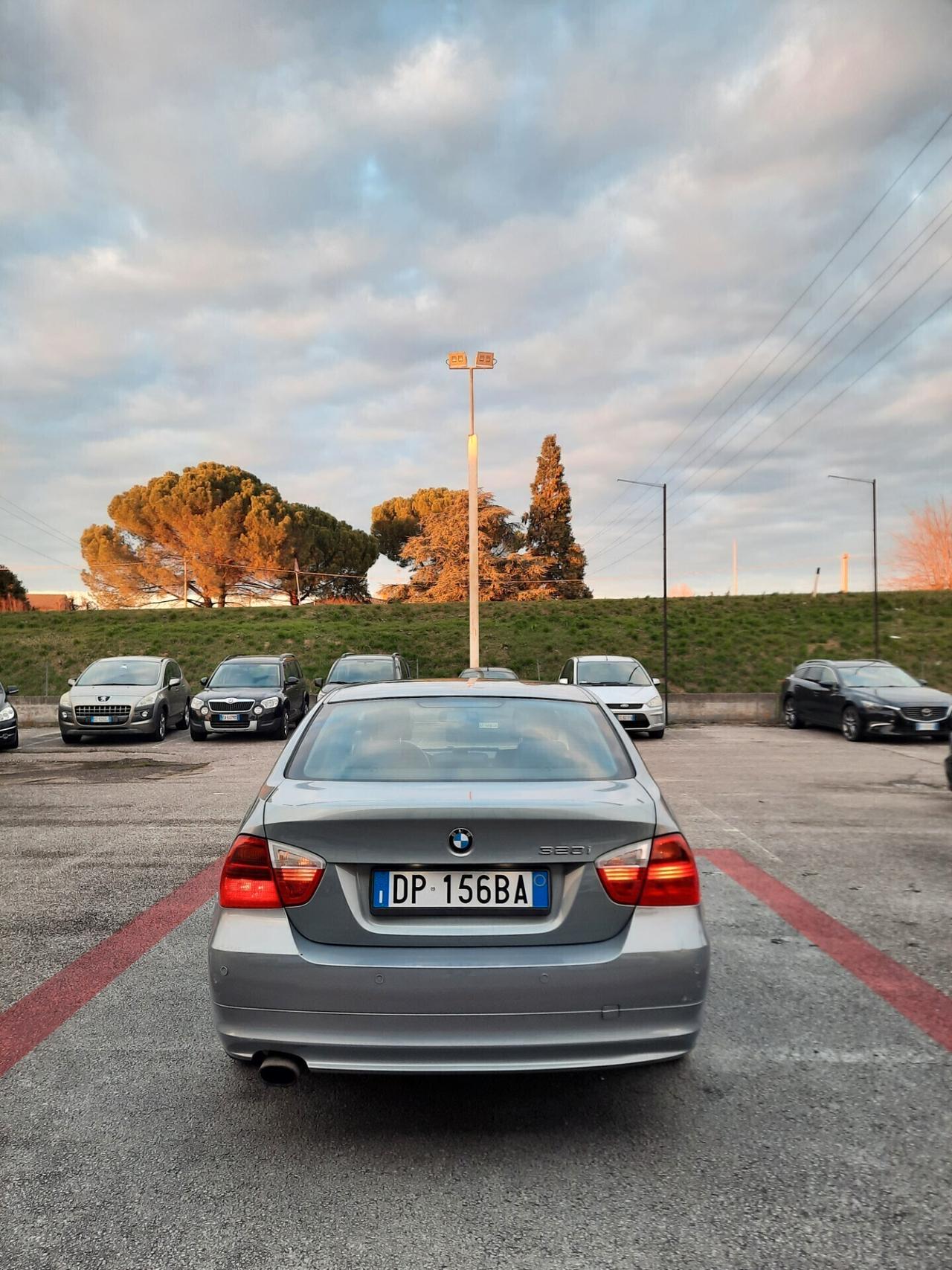 Bmw 320 320i cat Attiva