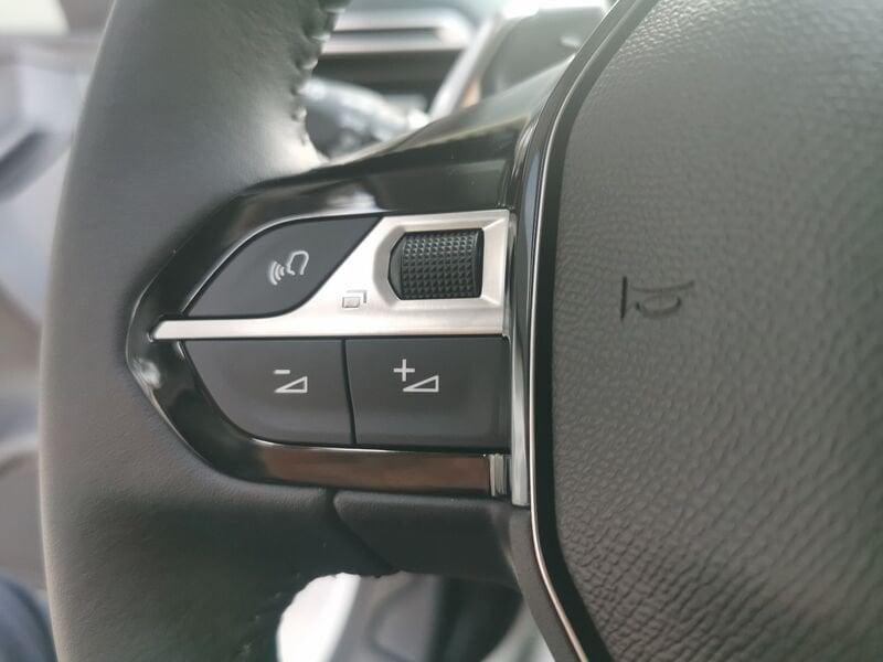 Peugeot 208 Hybrid 100 e-DCS6 Style