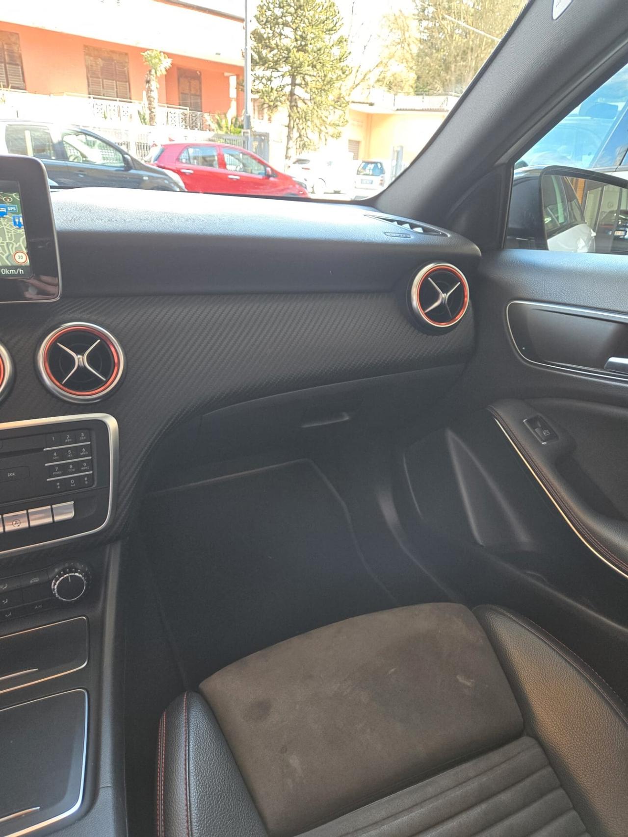 Mercedes-benz A 180 d Automatic Premium AMG